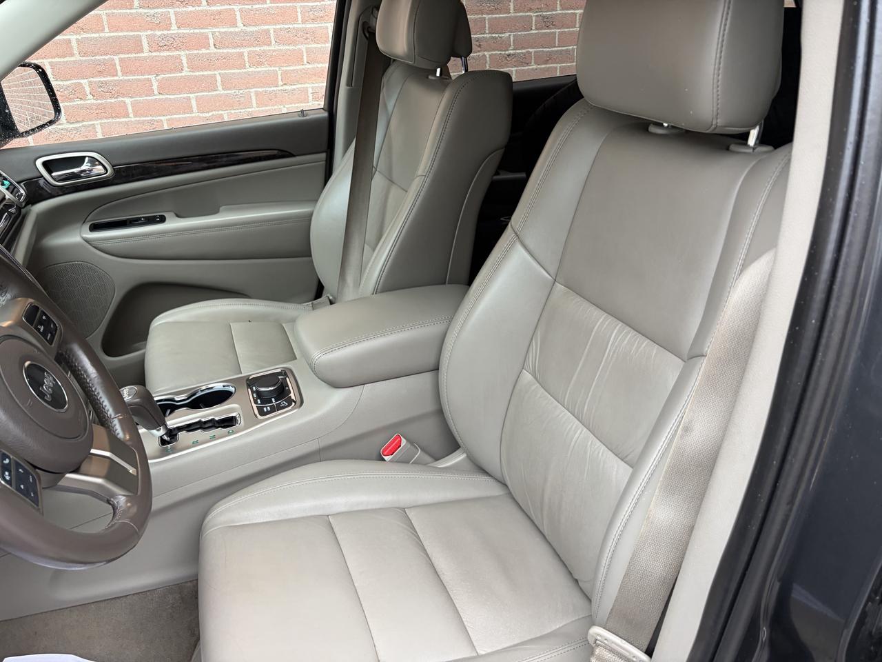 2011 Jeep Grand Cherokee Laredo Photo