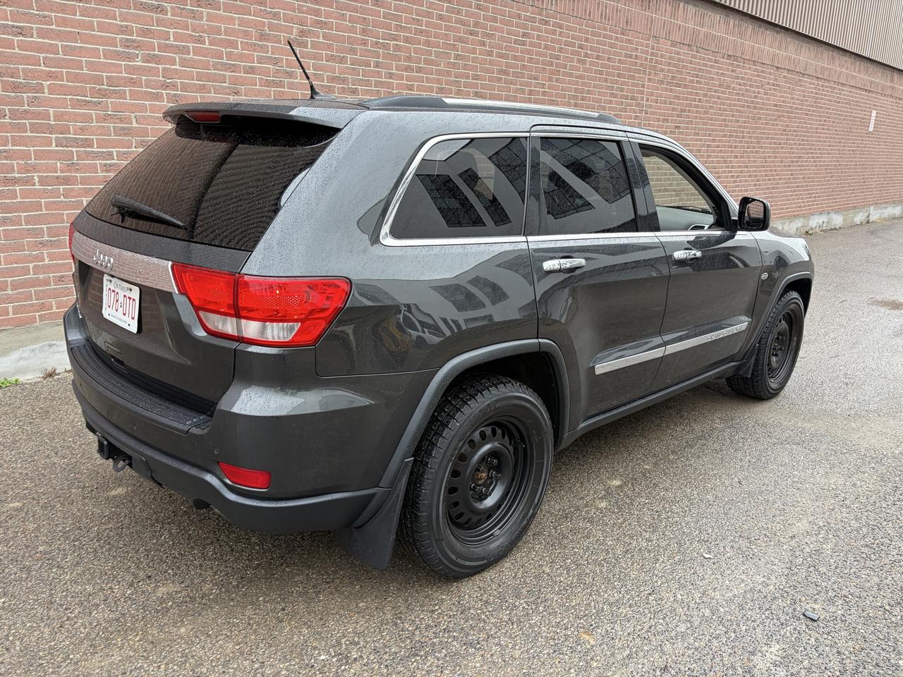 2011 Jeep Grand Cherokee Laredo Photo
