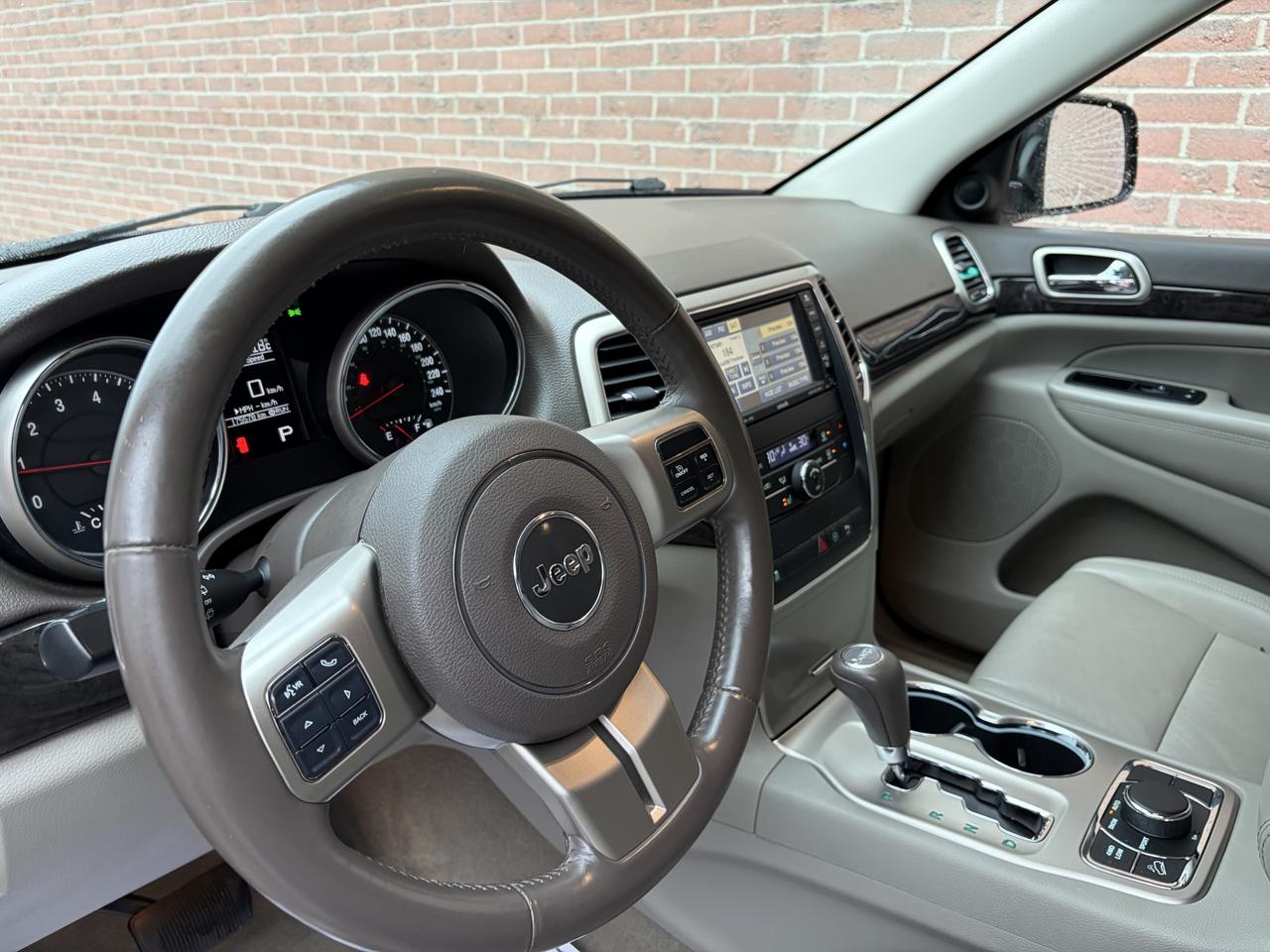 2011 Jeep Grand Cherokee Laredo Photo