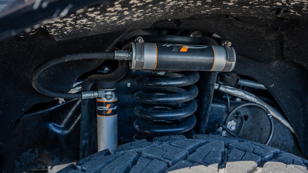 2026 Ford SUPER DUTY F-350 SRW Platinum Photo4