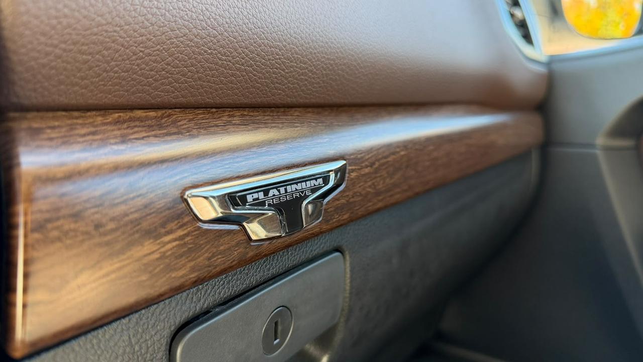 2018 Nissan Titan Platinum Photo
