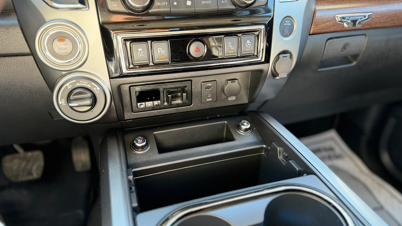 2018 Nissan Titan Platinum Photo
