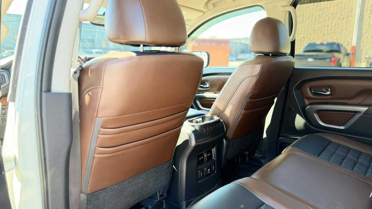 2018 Nissan Titan Platinum Photo