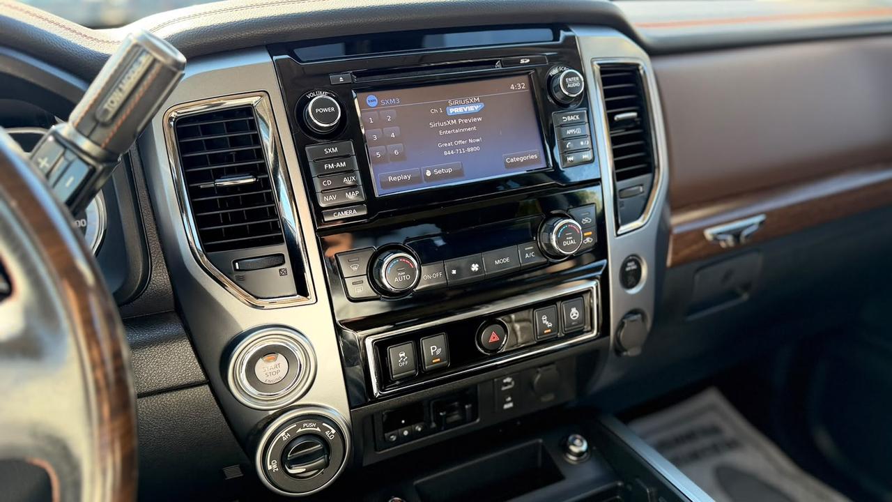2018 Nissan Titan Platinum Photo