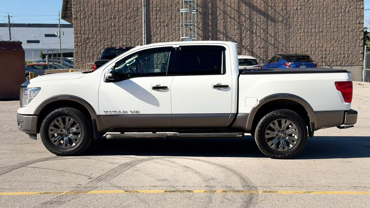 2018 Nissan Titan Platinum Photo