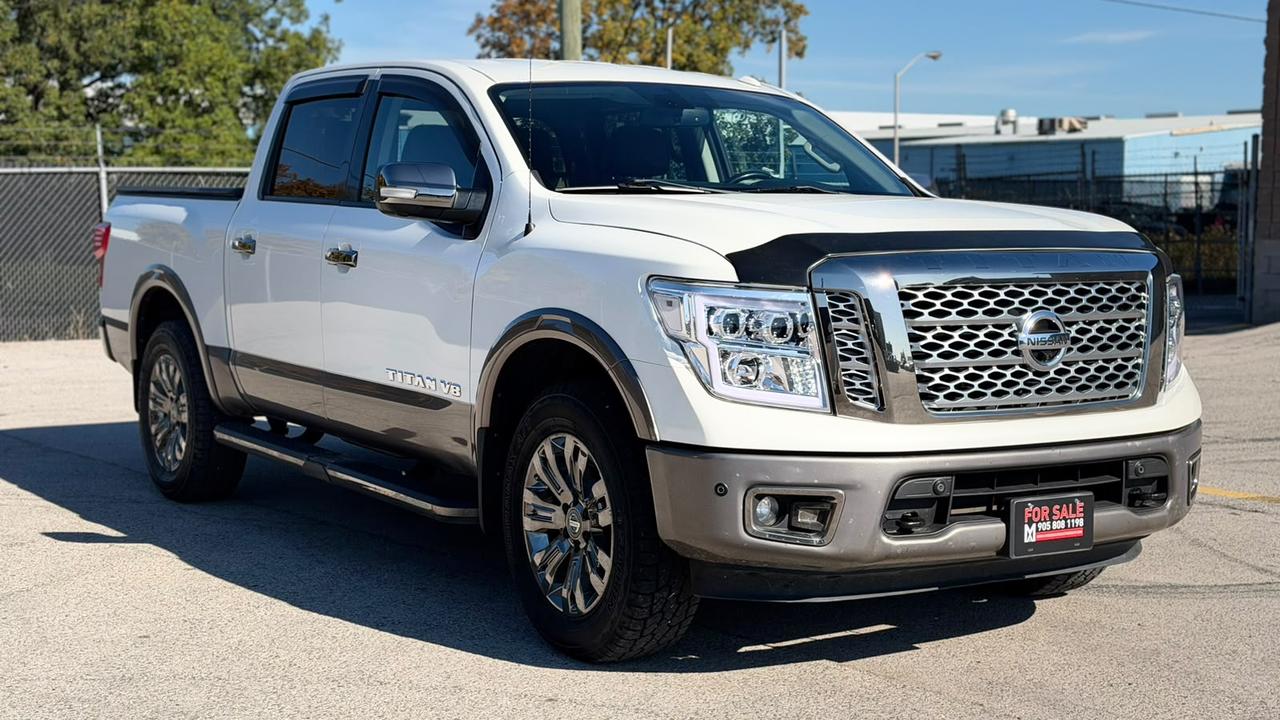 2018 Nissan Titan Platinum Photo2