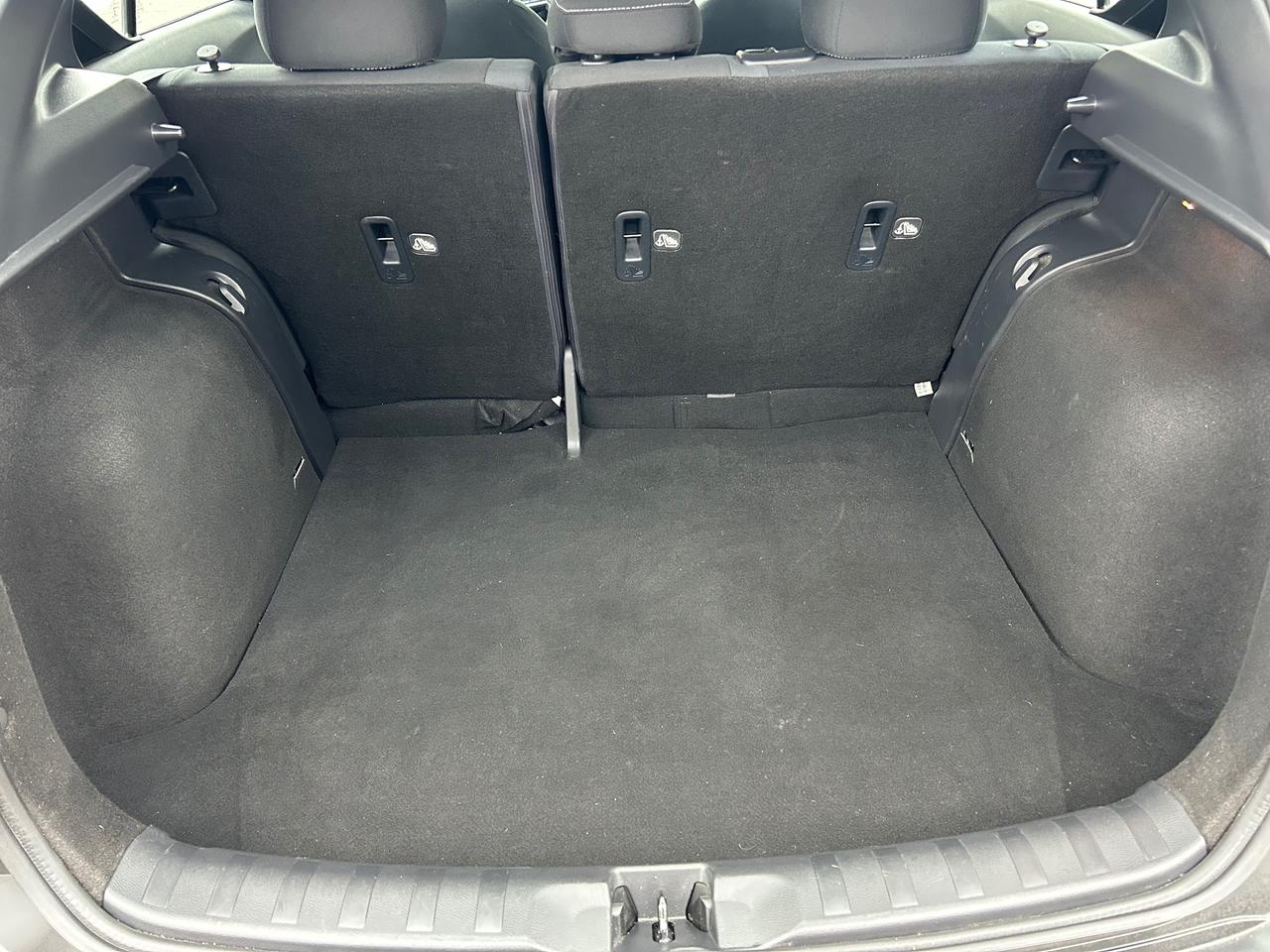 2020 Nissan Kicks S Photo