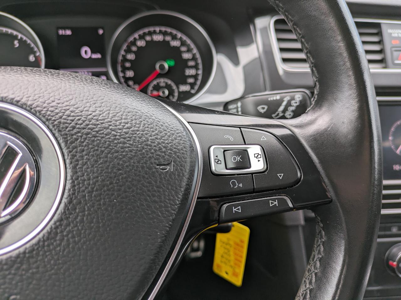 2018 Volkswagen Golf TRENDLINE Photo