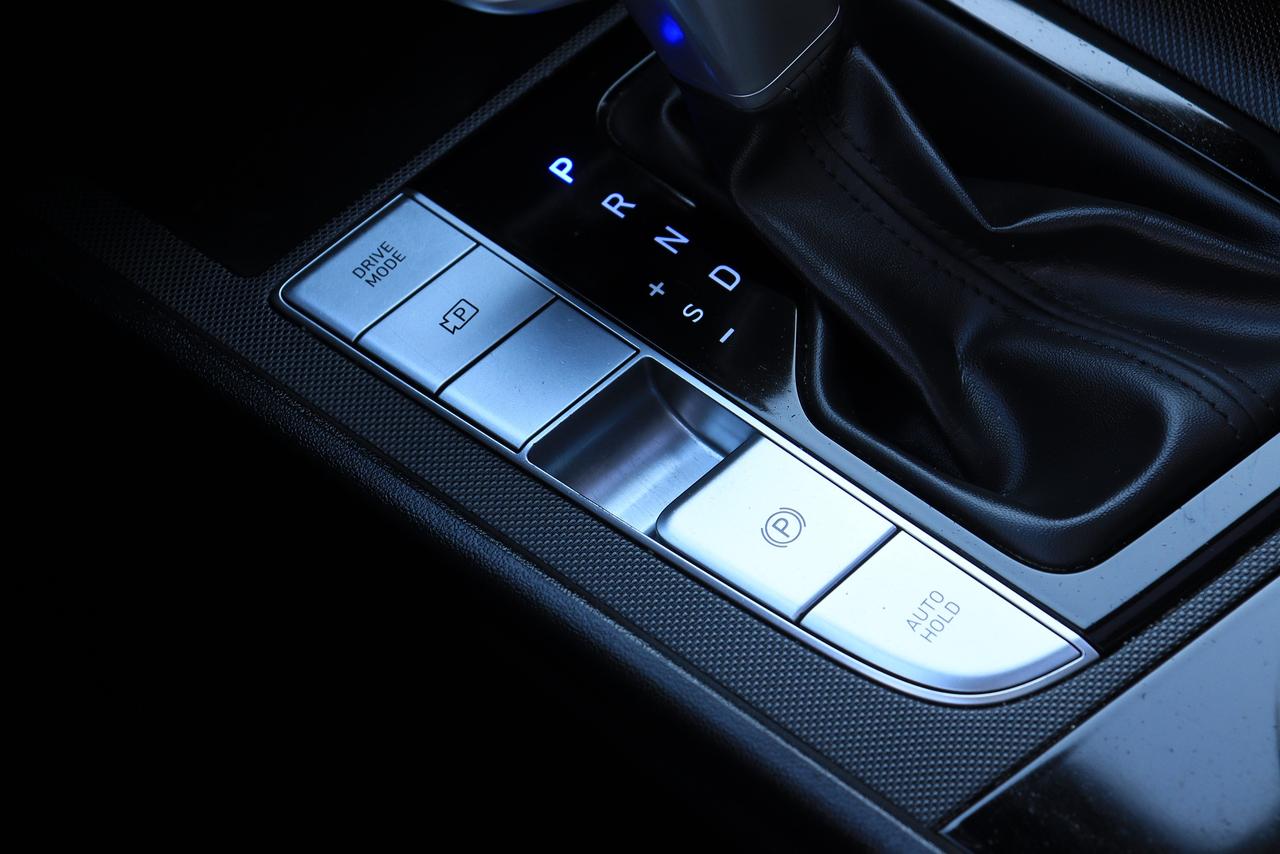 2022 Hyundai Elantra Hybrid Ultimate | Leather | Sunroof | CarPlay | BSM | ACC Photo