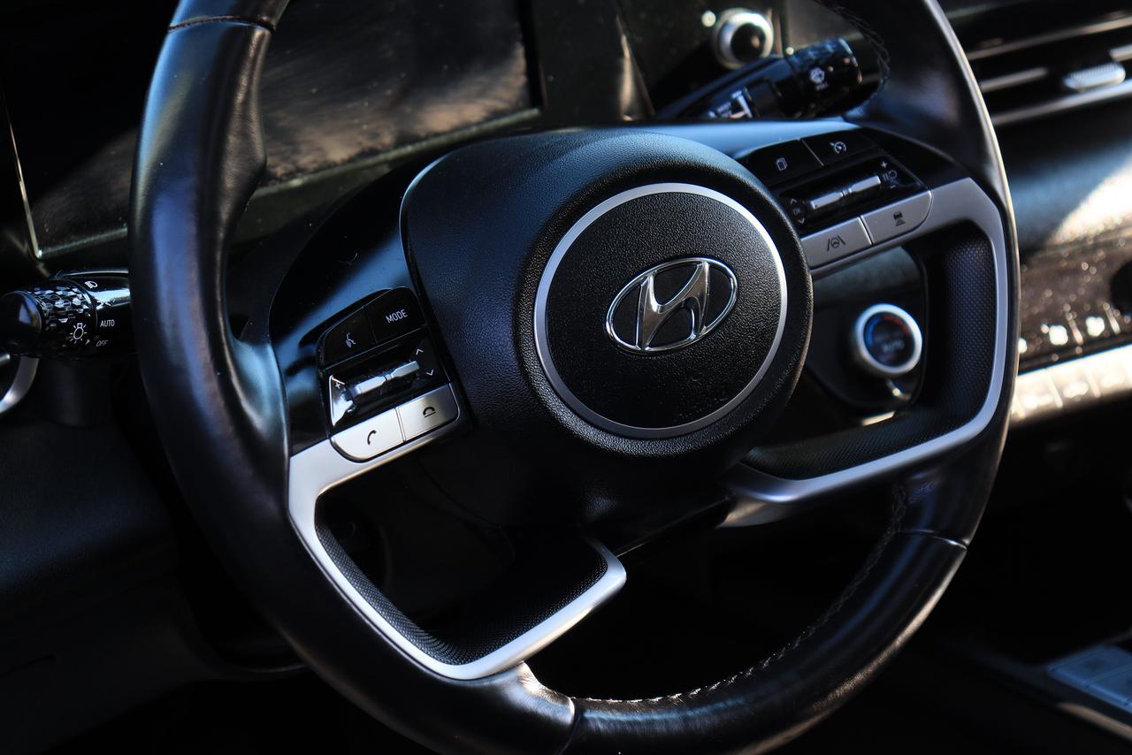 2022 Hyundai Elantra Hybrid Ultimate | Leather | Sunroof | CarPlay | BSM | ACC Photo