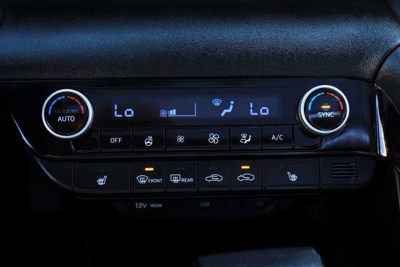 2022 Hyundai Elantra Hybrid Ultimate | Leather | Sunroof | CarPlay | BSM | ACC Photo