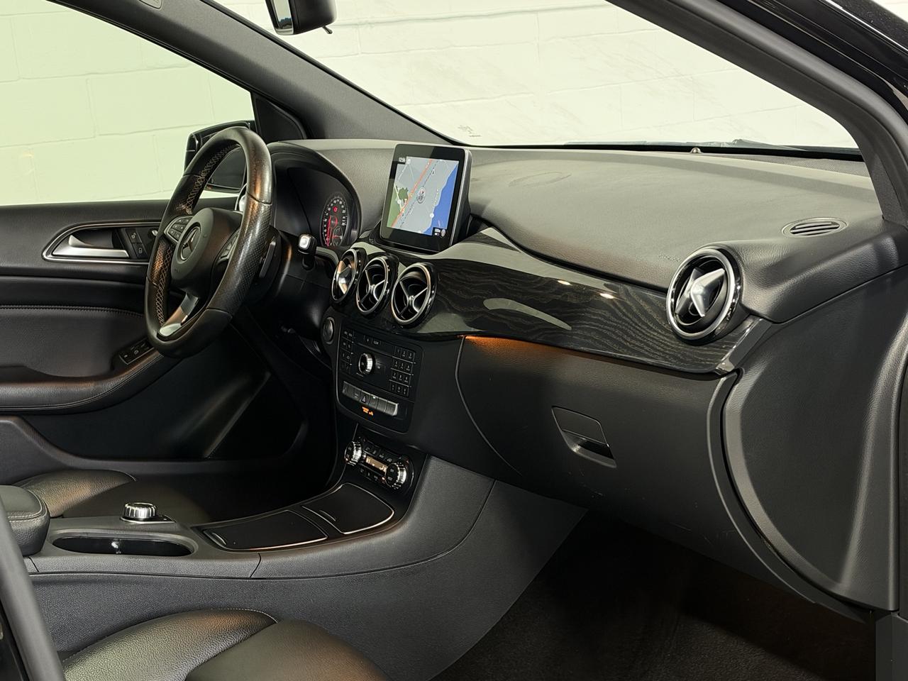 2018 Mercedes-Benz B-Class B 250 Photo