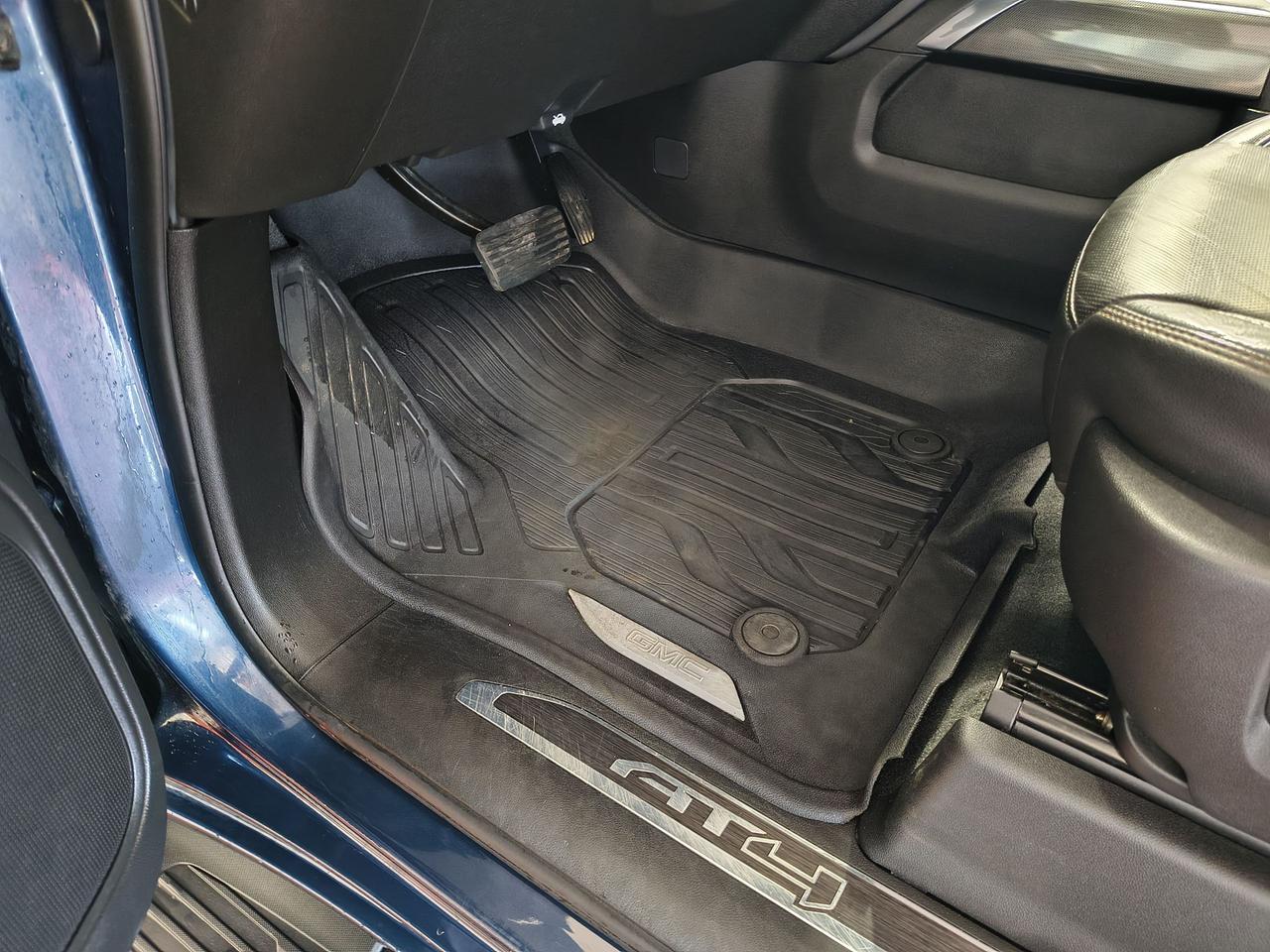 2019 GMC Sierra 1500 AT4 Photo