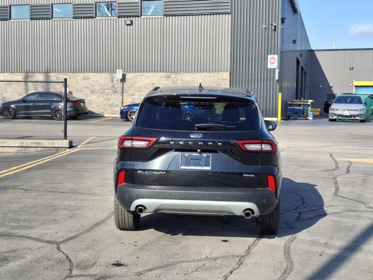 2025 Ford Escape Platinum AWD | 2.0L | Leather | Sunroof | Heated Steering + Seats | Adaptive Cruise | and More ! Photo