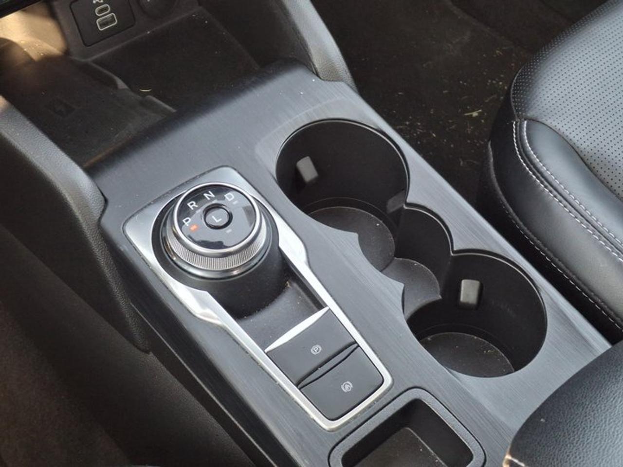 2025 Ford Escape Platinum AWD | 2.0L | Leather | Sunroof | Heated Steering + Seats | Adaptive Cruise | and More ! Photo