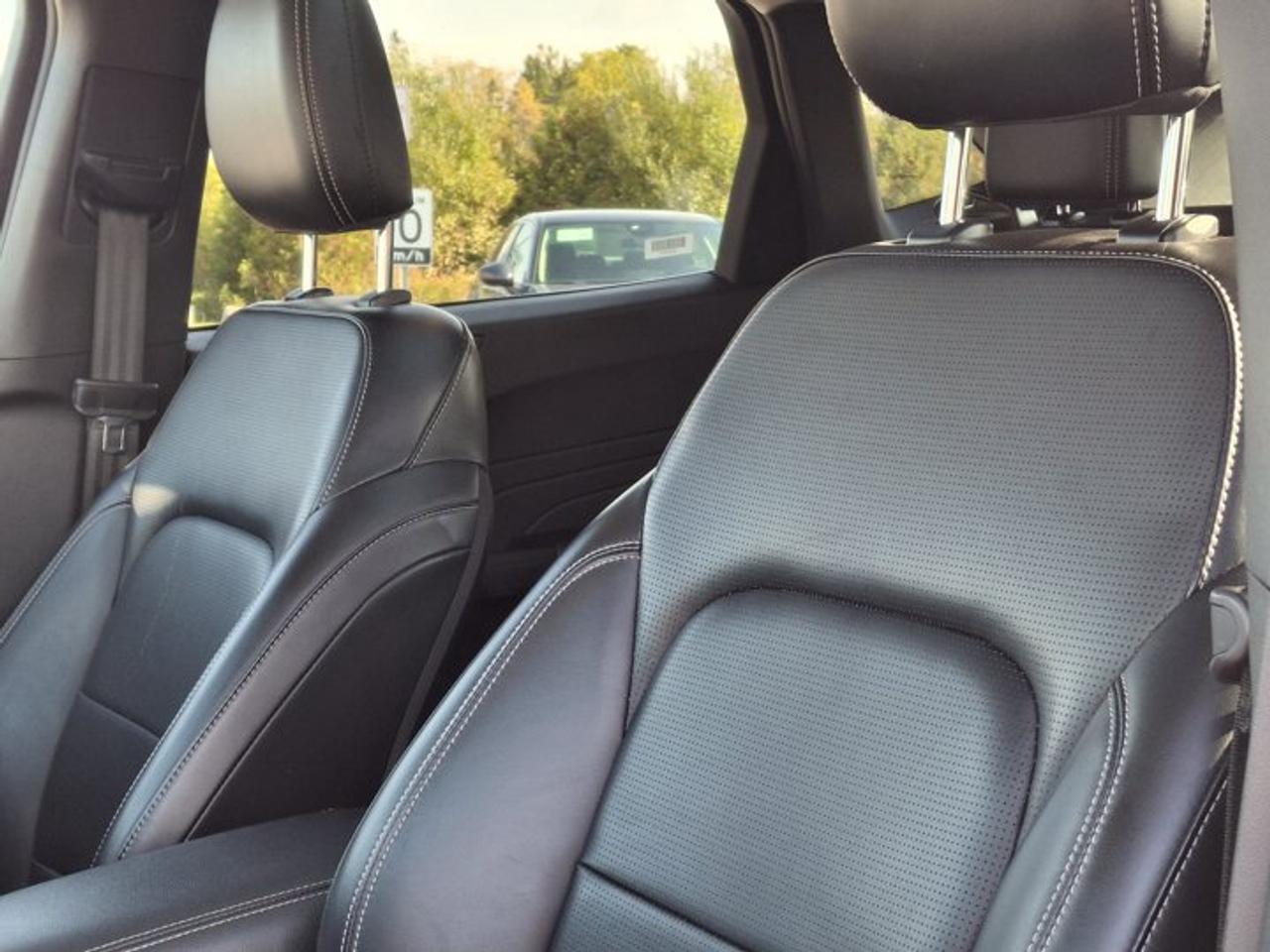 2025 Ford Escape Platinum AWD | 2.0L | Leather | Sunroof | Heated Steering + Seats | Adaptive Cruise | and More ! Photo