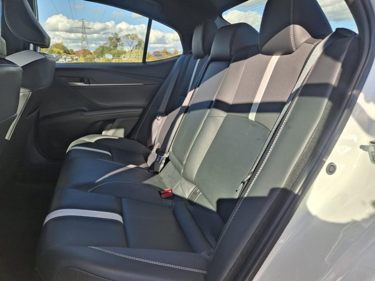 2025 Toyota Camry SE Upgrade | Sunroof | 18" Wheels | Power Seat | Heated Wheel + Seats | Radar Cruise | and More ! Photo
