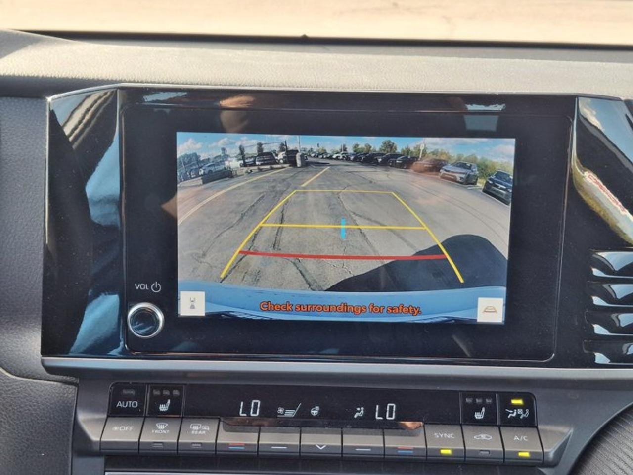 2025 Toyota Camry SE Upgrade | Sunroof | 18" Wheels | Power Seat | Heated Wheel + Seats | Radar Cruise | and More ! Photo