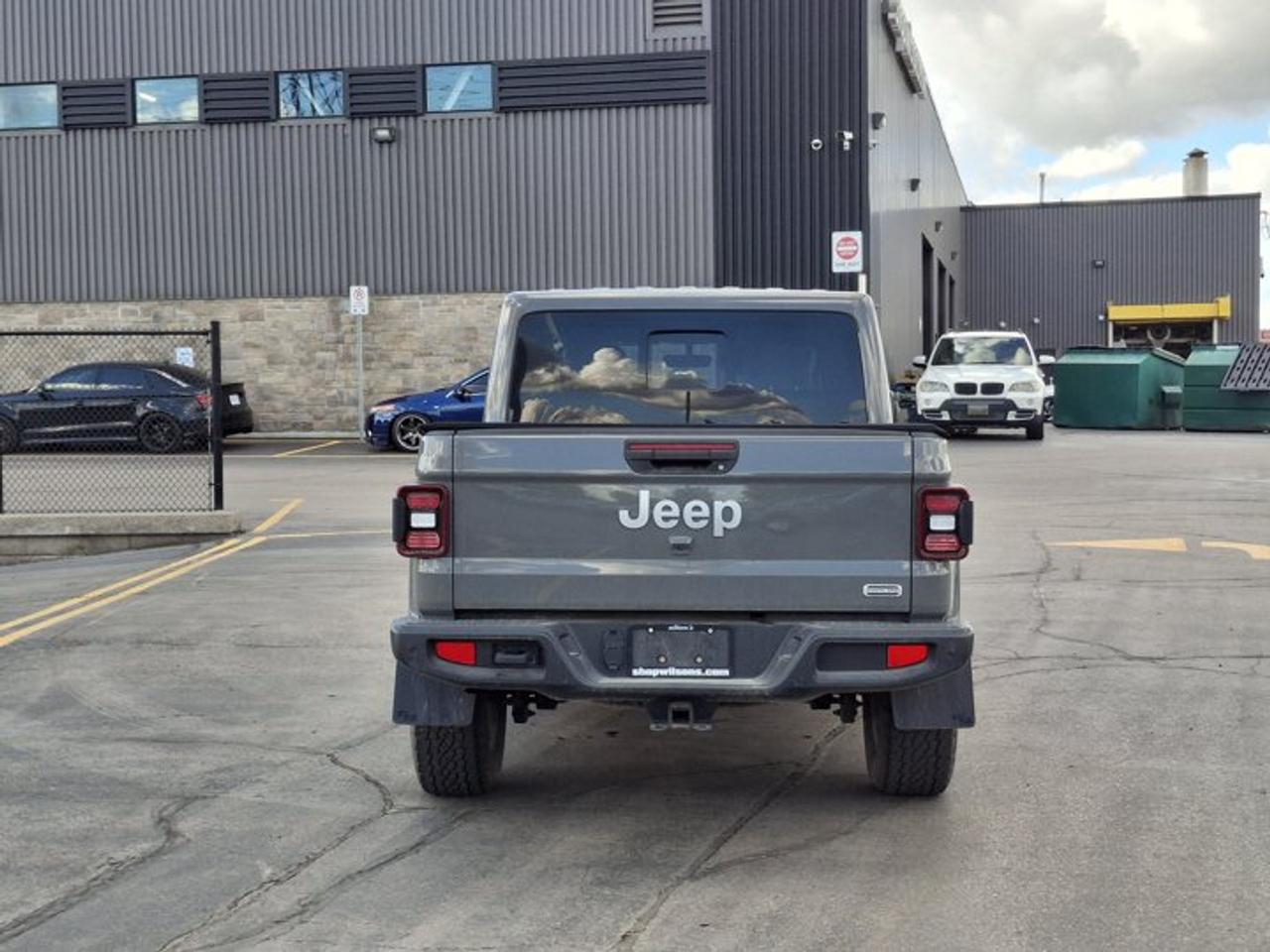 2021 Jeep Gladiator Overland 4x4 | 6 Speed Manual | Leather | Heated Seats + Steering | CarPlay + Android | and More ! Photo