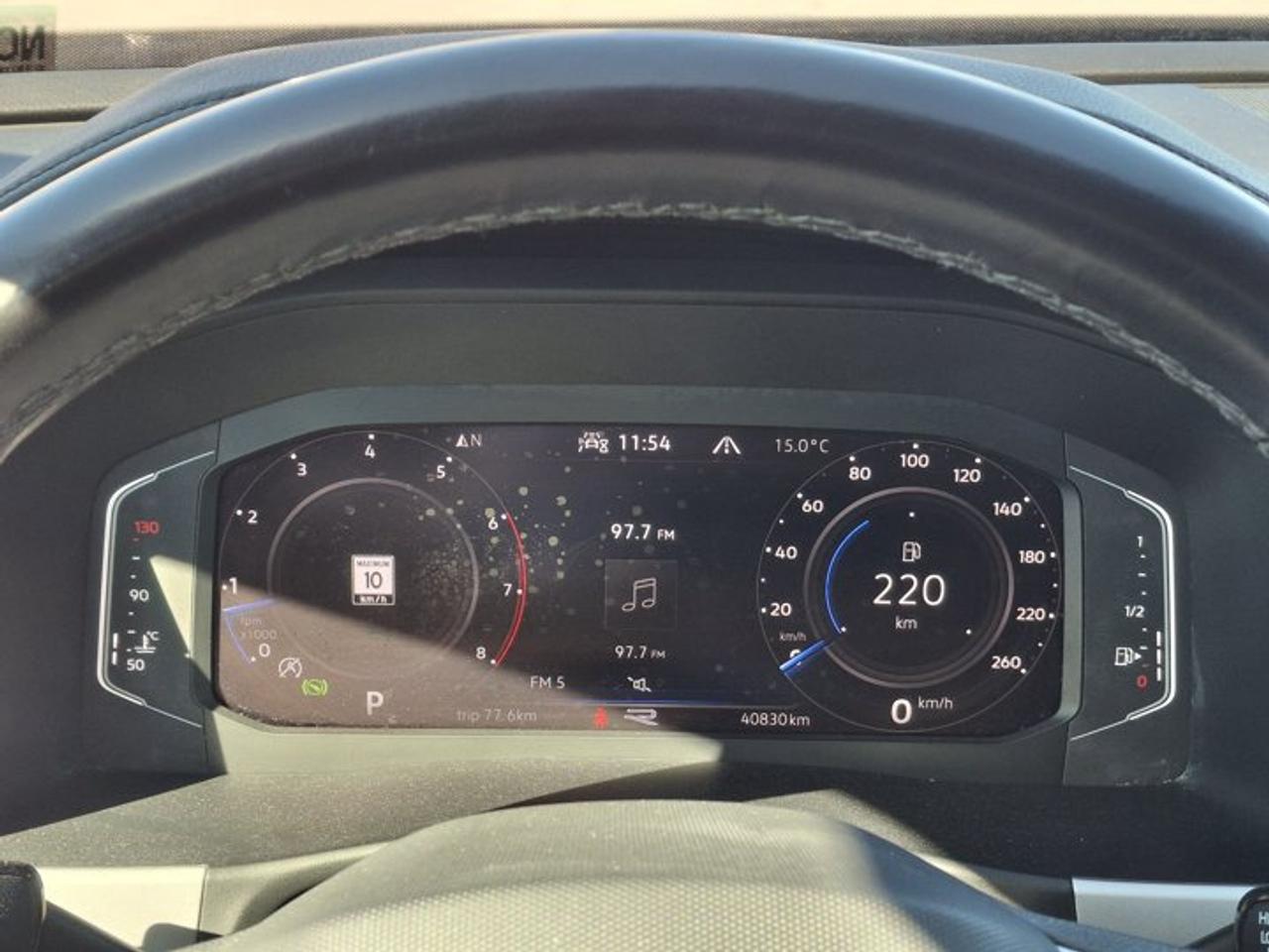 2022 Volkswagen Atlas Execline R-Line AWD | V6 | Leather | Sunroof | Heated Seats + Steering | Remote Start | and More ! Photo