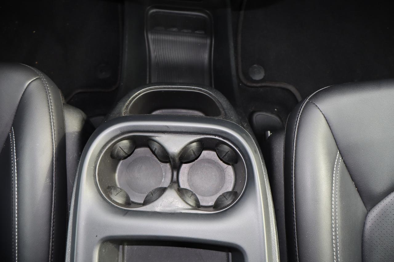 2025 Chrysler Pacifica Select FWD Photo