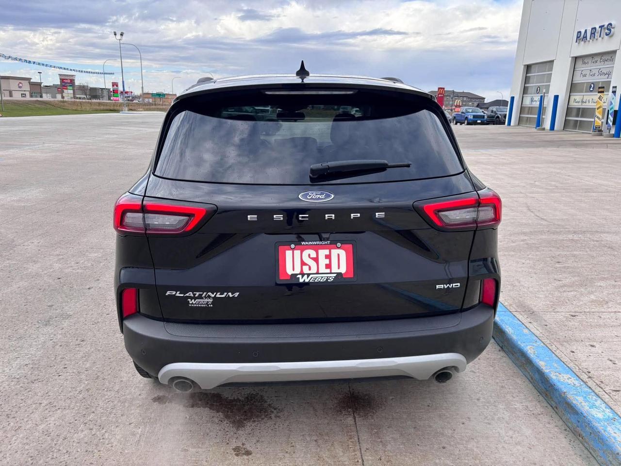 2024 Ford Escape Platinum AWD Photo3