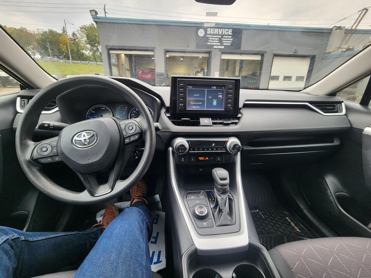 2019 Toyota RAV4 Hybrid LE l Clean Carfax l Toyota Serviced l AWD Photo