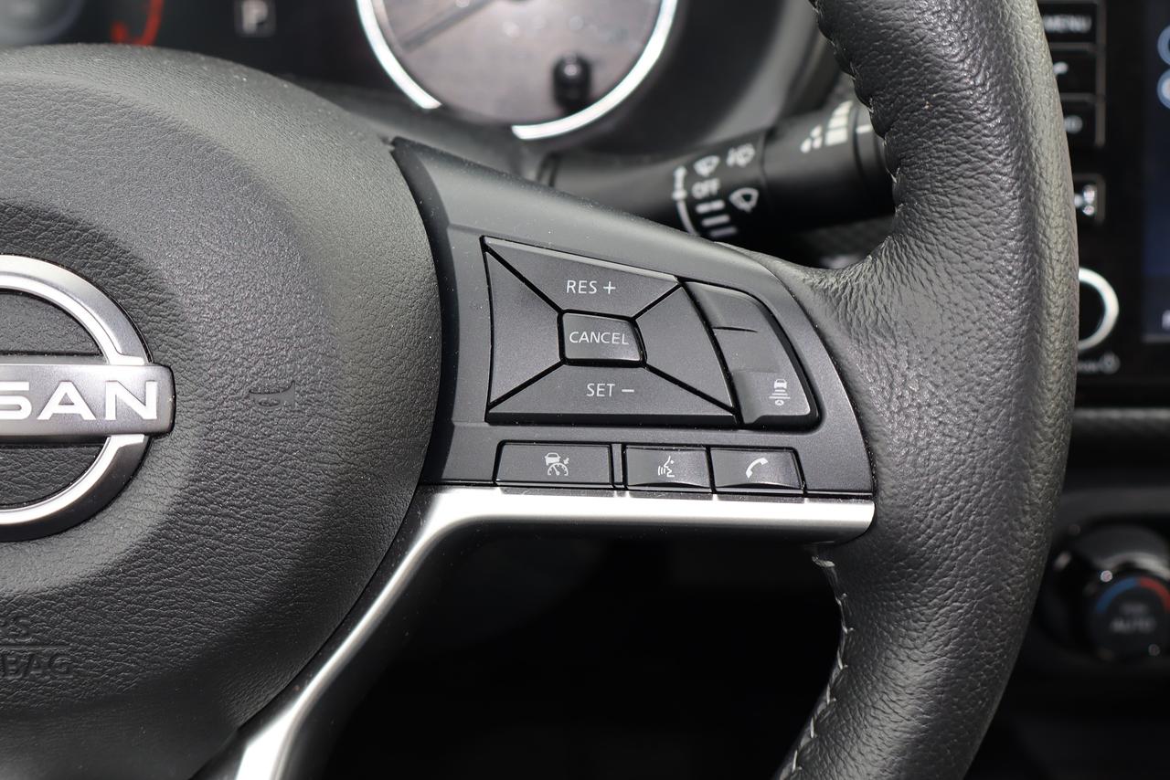 2025 Nissan Kicks  Photo