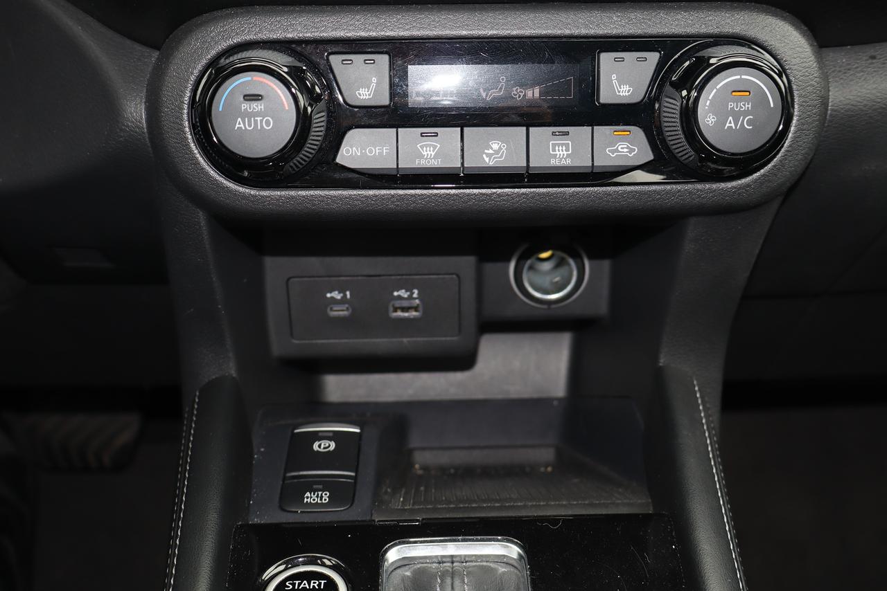 2025 Nissan Kicks  Photo