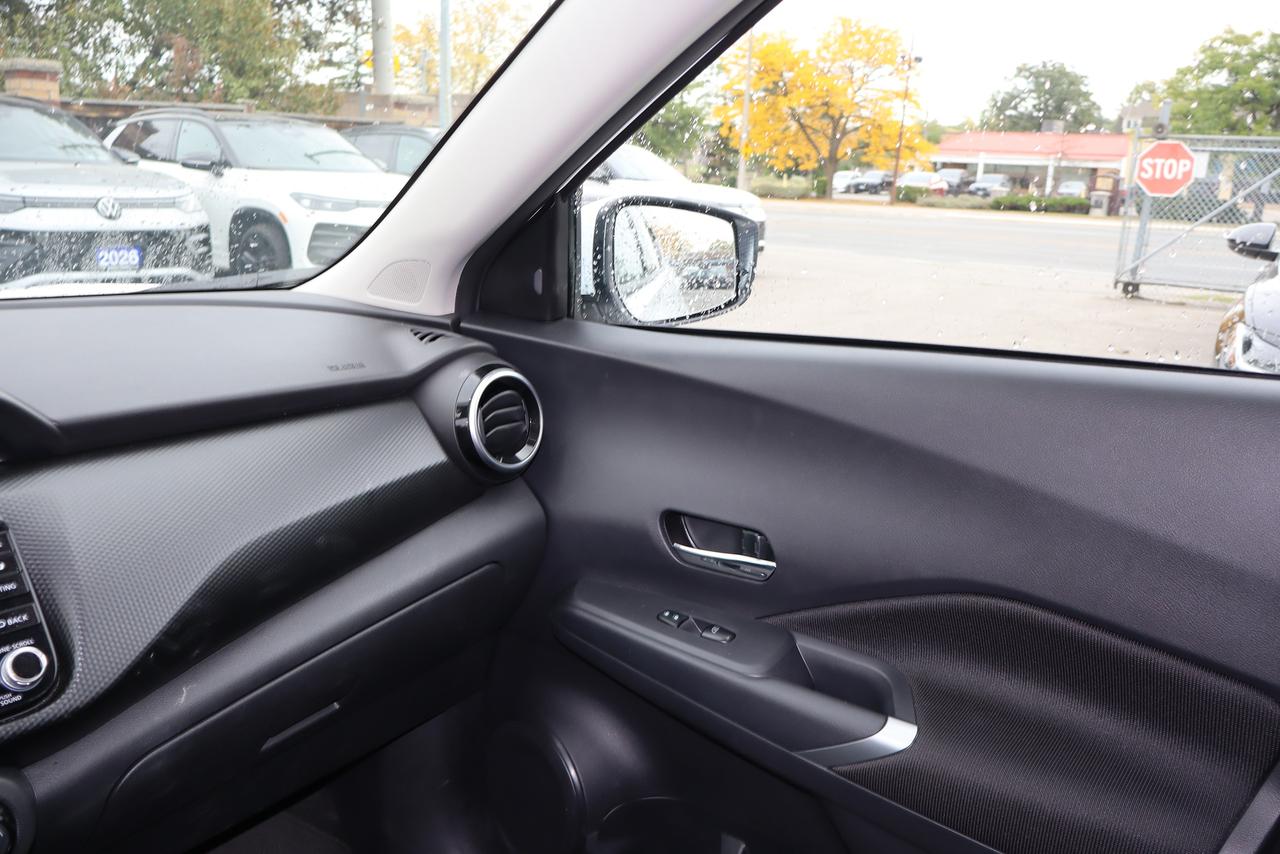 2025 Nissan Kicks  Photo
