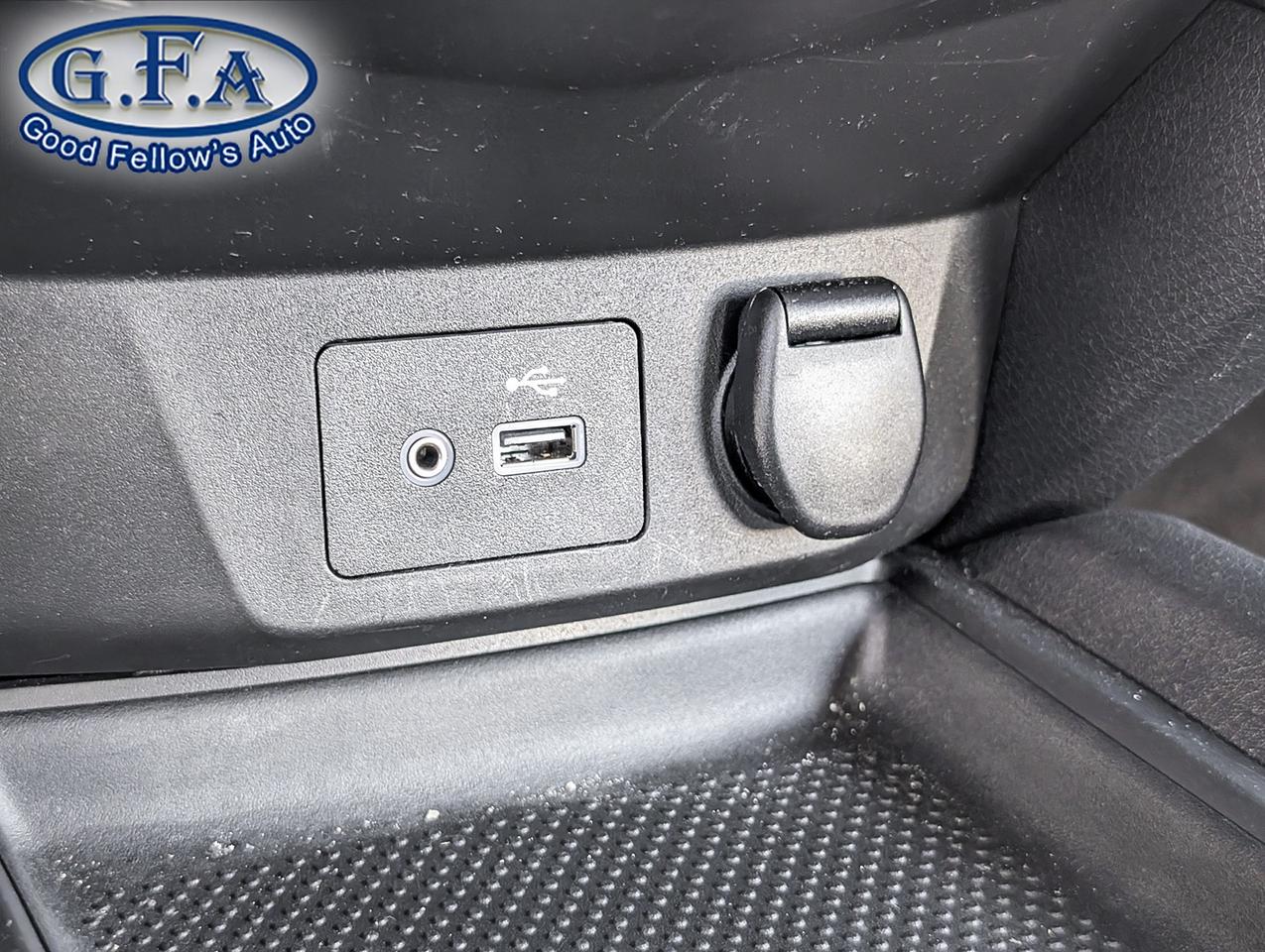 2020 Nissan Rogue S MODEL, FWD, REARVIEW CAMERA, HEATED SEATS, BLIND Photo