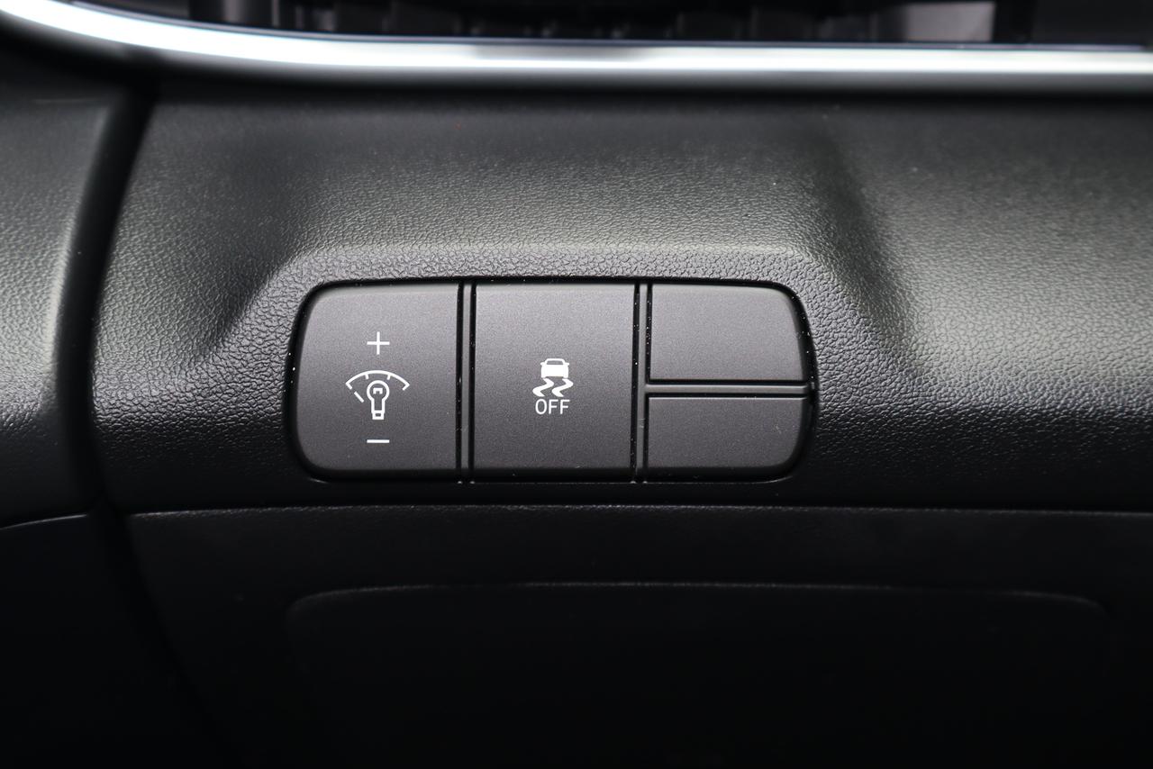 2026 Hyundai Elantra Preferred IVT w/Tech Pkg Photo
