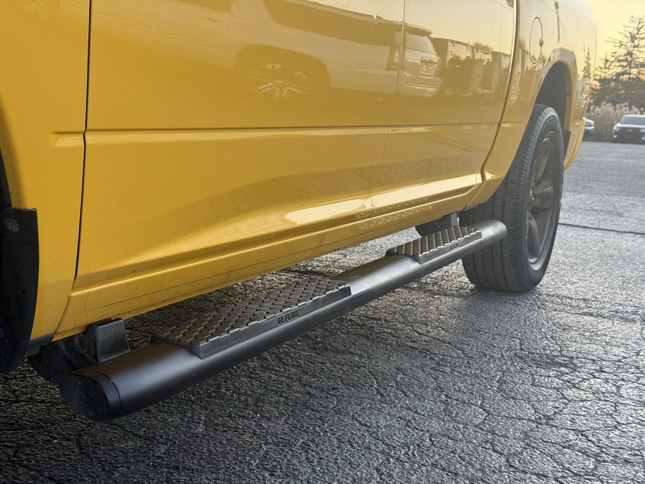 2019 RAM 1500 Classic EXPRESS 4X4 CREW CAB 5'7" BOX Photo