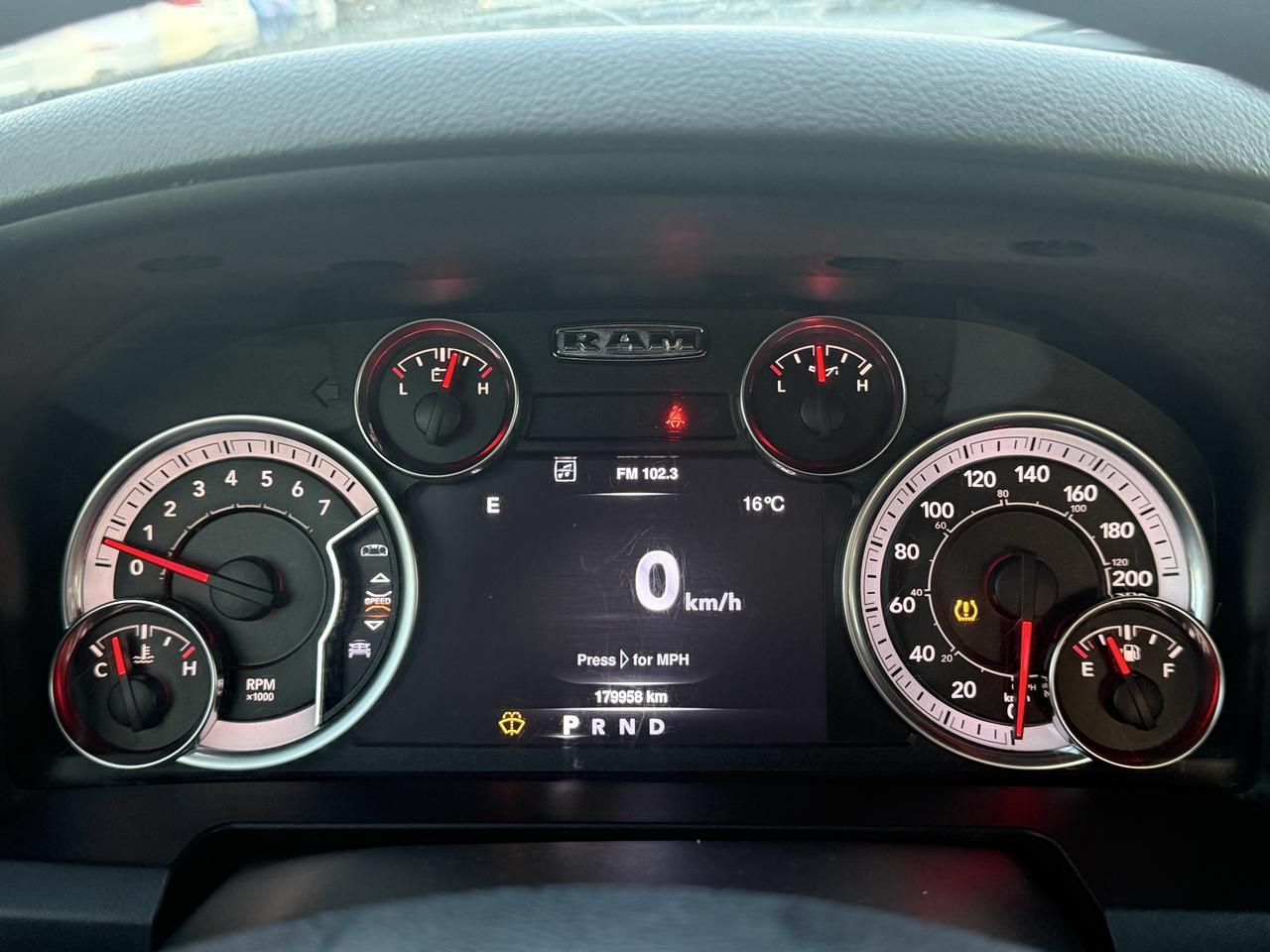 2019 RAM 1500 Classic EXPRESS 4X4 CREW CAB 5'7" BOX Photo