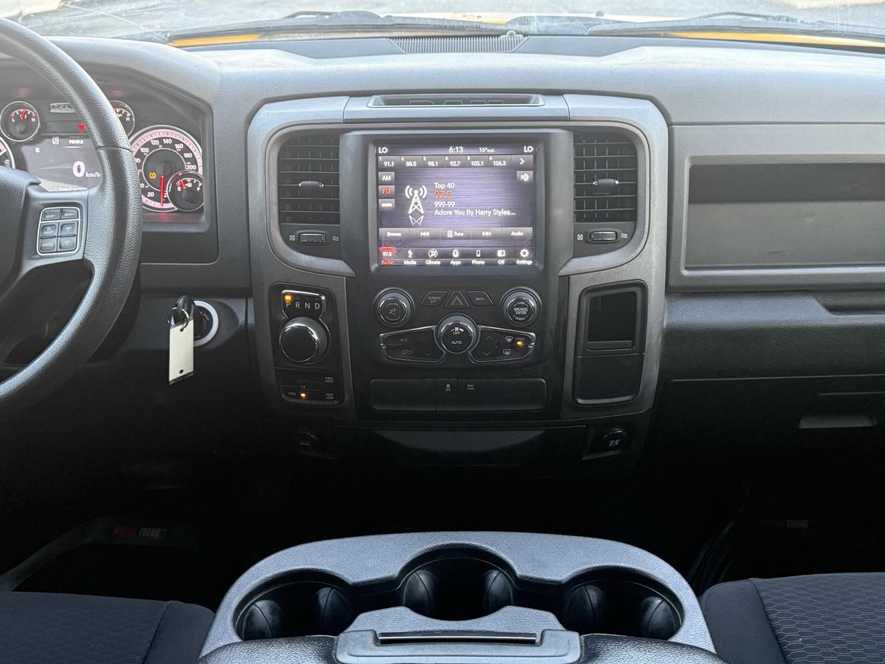 2019 RAM 1500 Classic EXPRESS 4X4 CREW CAB 5'7" BOX Photo