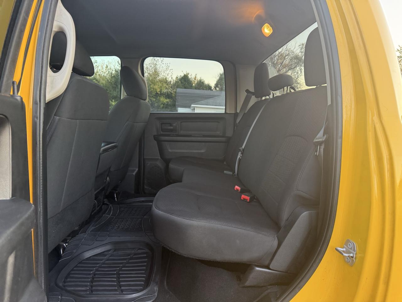 2019 RAM 1500 Classic EXPRESS 4X4 CREW CAB 5'7" BOX Photo