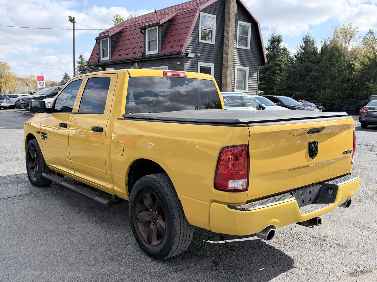 2019 RAM 1500 Classic EXPRESS 4X4 CREW CAB 5'7" BOX Photo