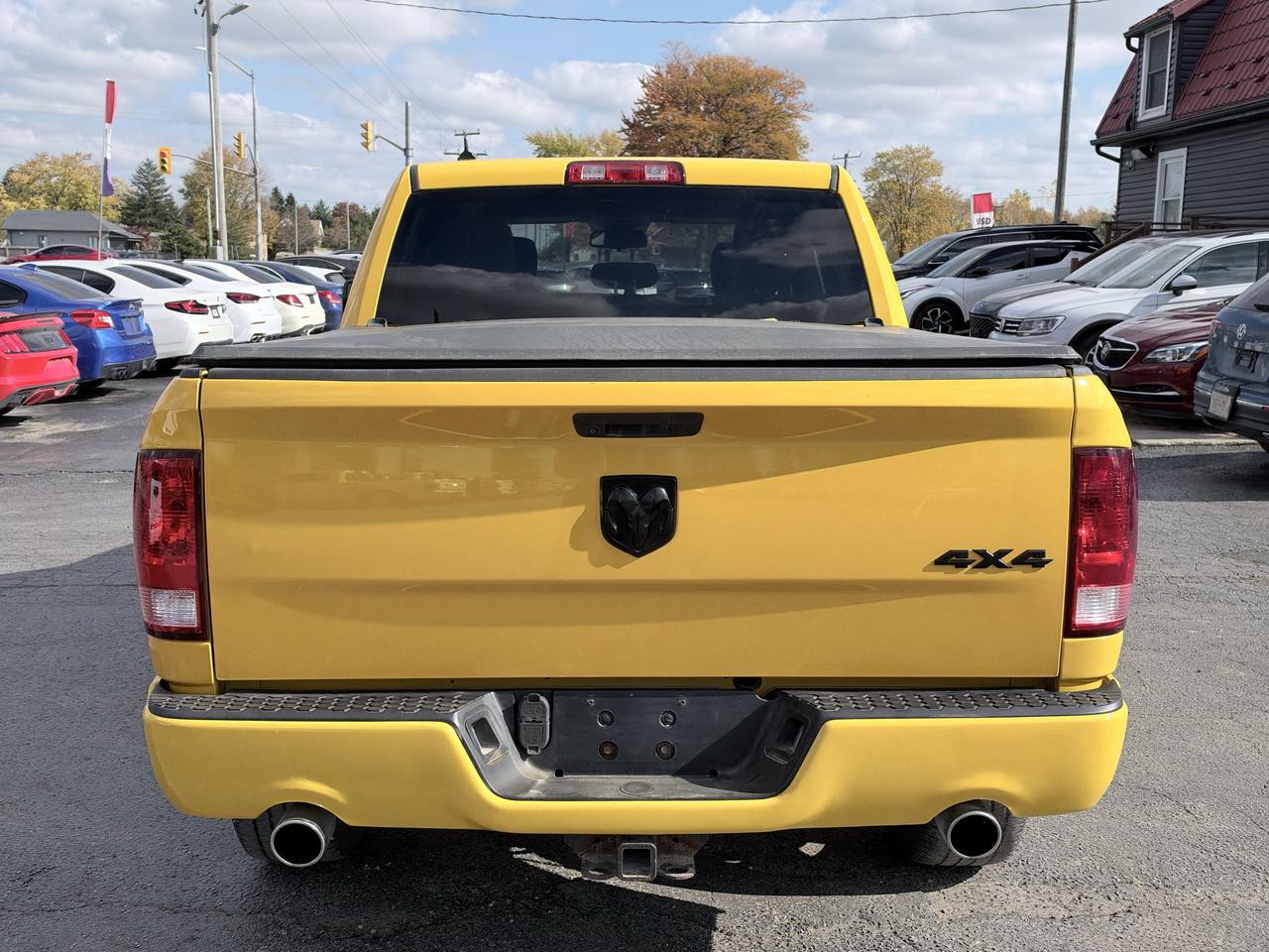 2019 RAM 1500 Classic EXPRESS 4X4 CREW CAB 5'7" BOX Photo3