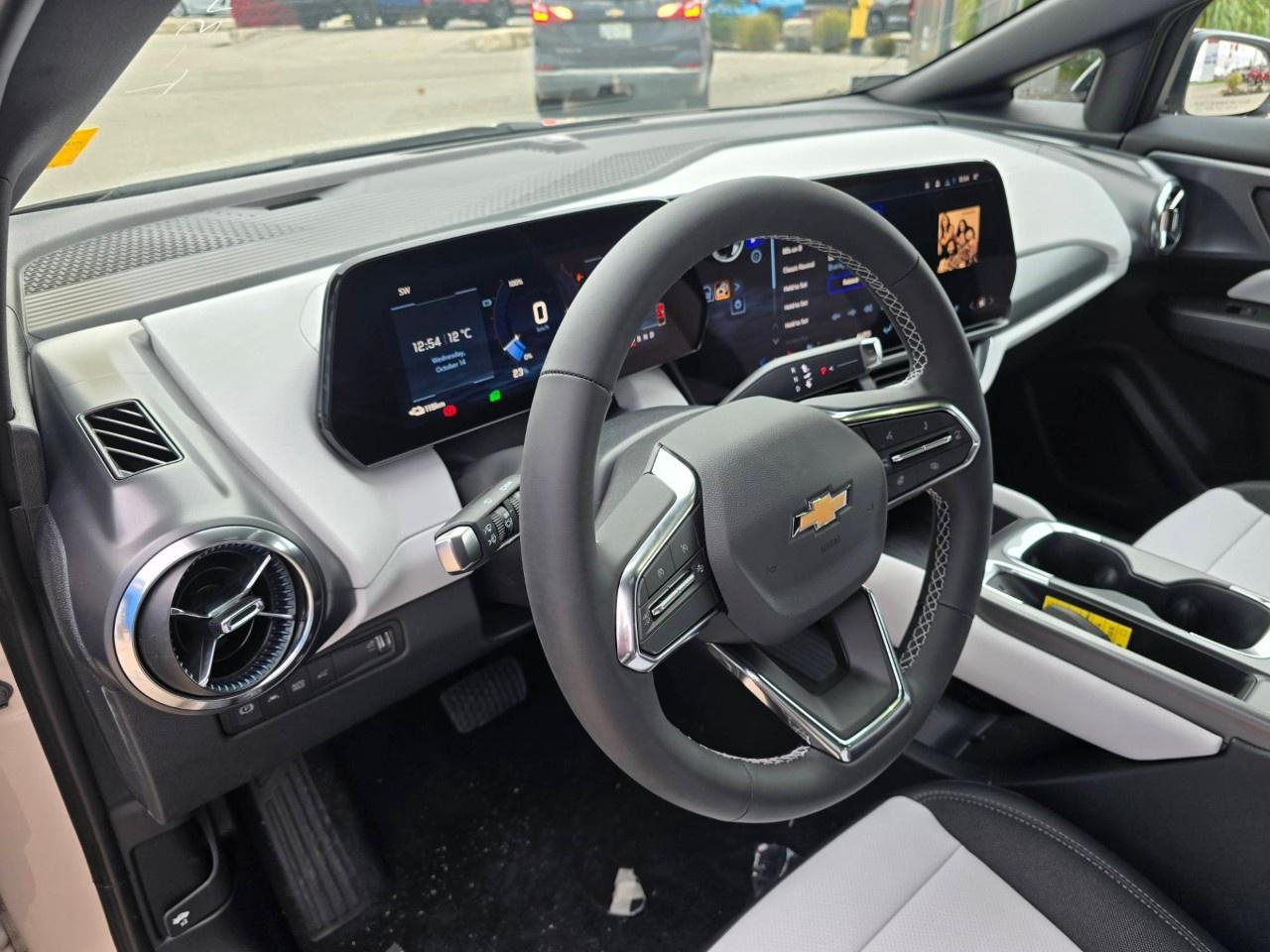 2027 Chevrolet Equinox EV 4dr LT2 w/PDE Photo