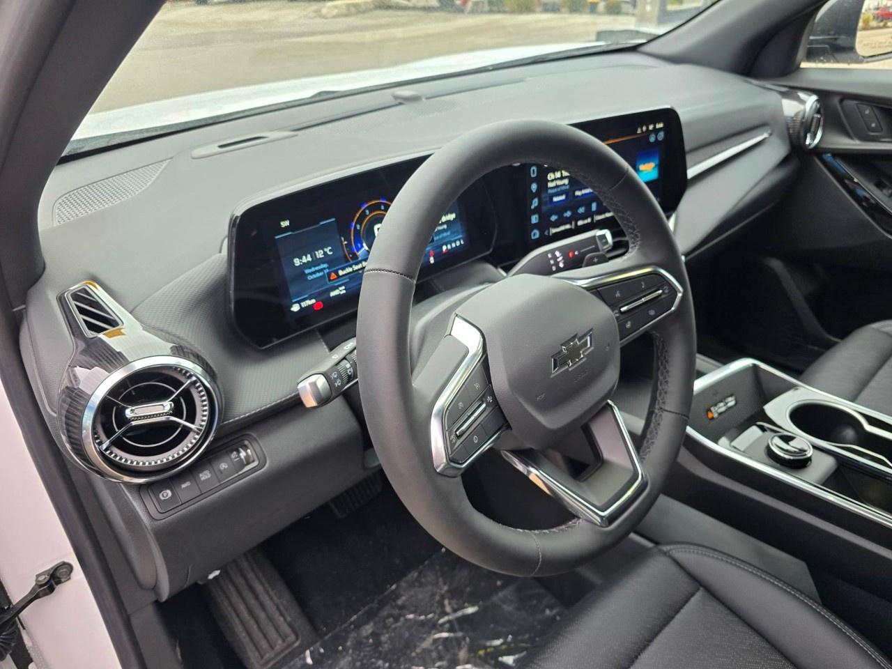2027 Chevrolet Equinox AWD LT Photo