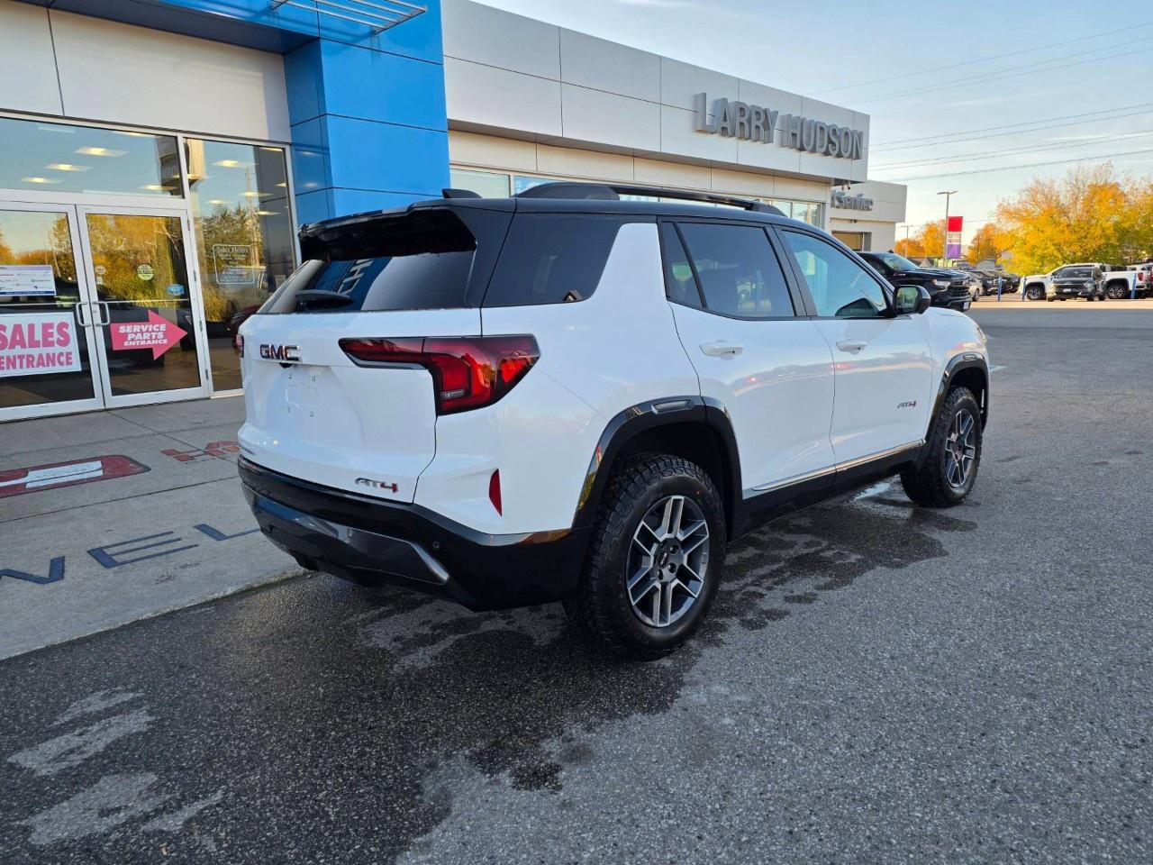 2027 GMC Terrain AWD AT4 Photo