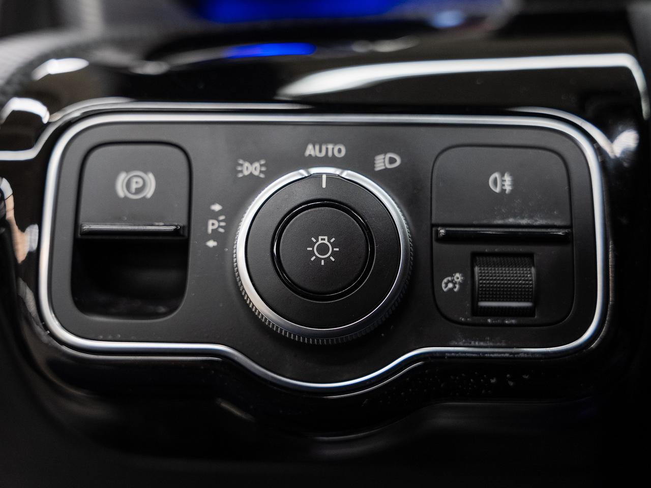 2019 Mercedes-Benz A-Class A250 HATCH 4MATIC | Nav | Sunroof | BSM | CarPlay Photo