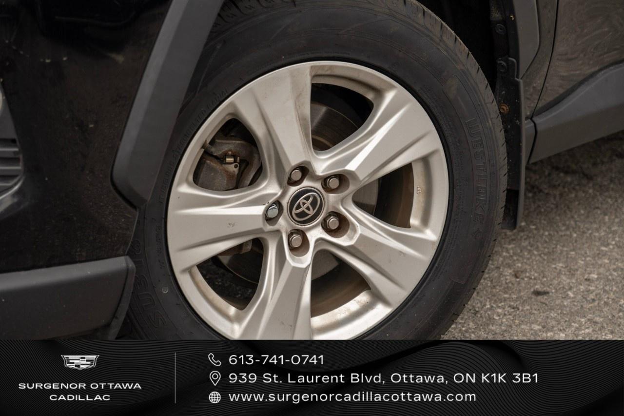 2021 Toyota RAV4 XLE AWD Photo5