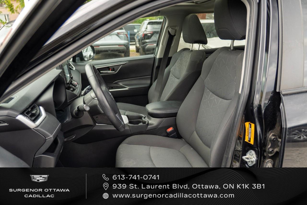 2021 Toyota RAV4 XLE AWD Photo