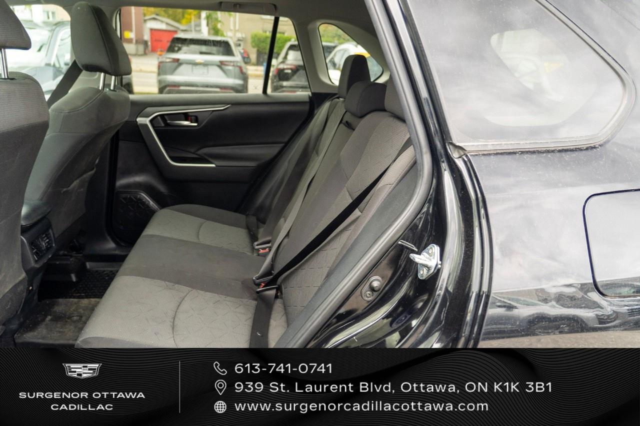2021 Toyota RAV4 XLE AWD Photo