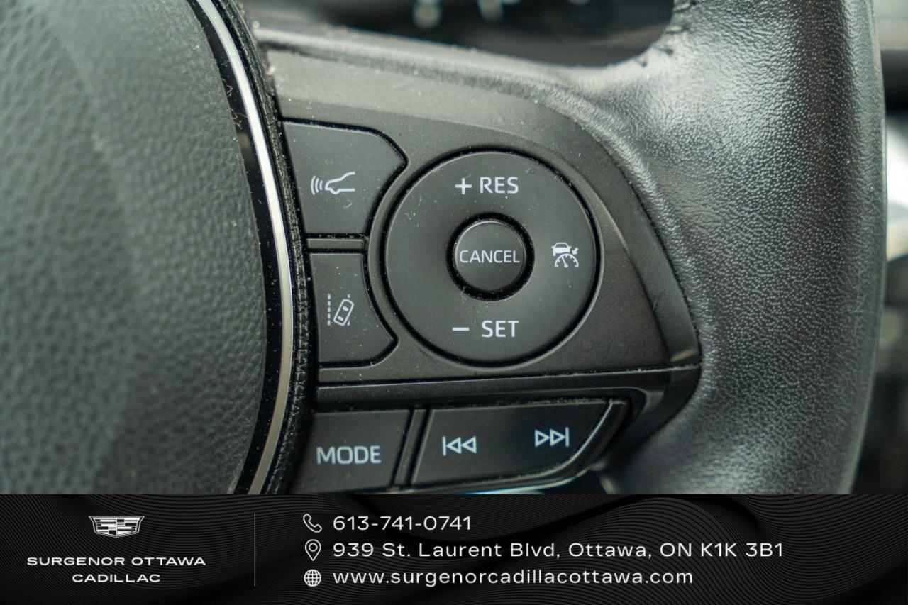 2021 Toyota RAV4 XLE AWD Photo