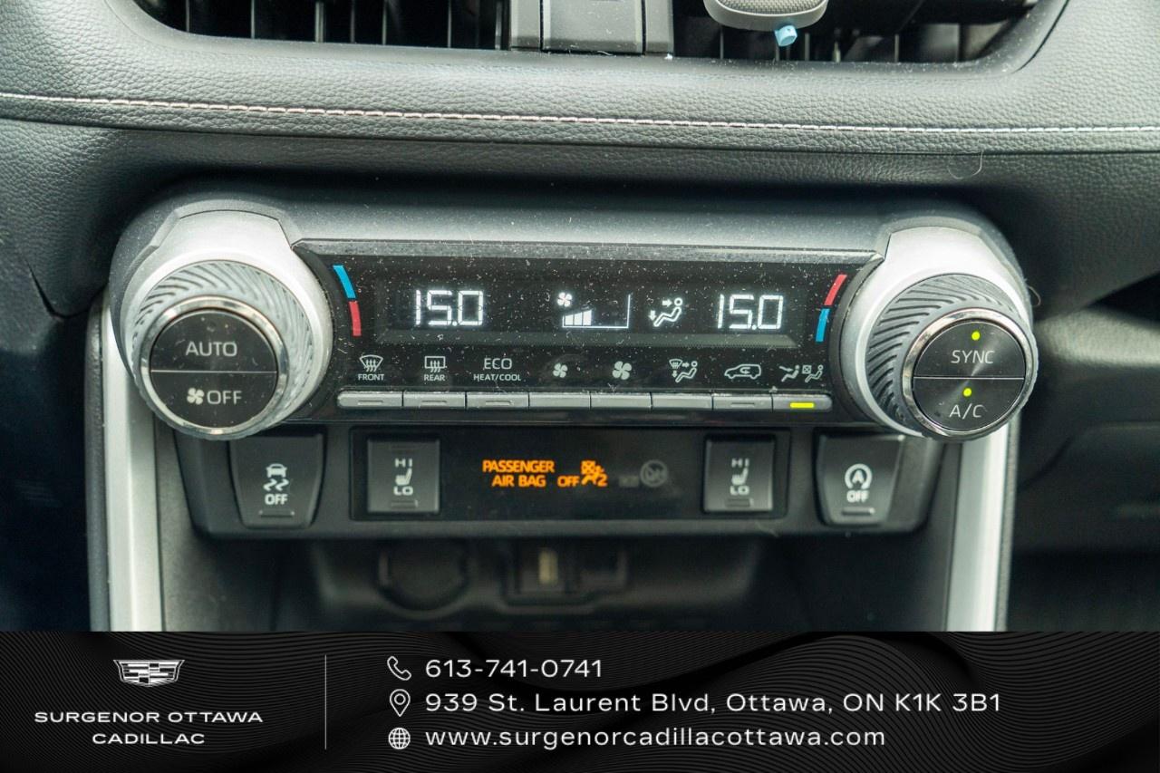 2021 Toyota RAV4 XLE AWD Photo