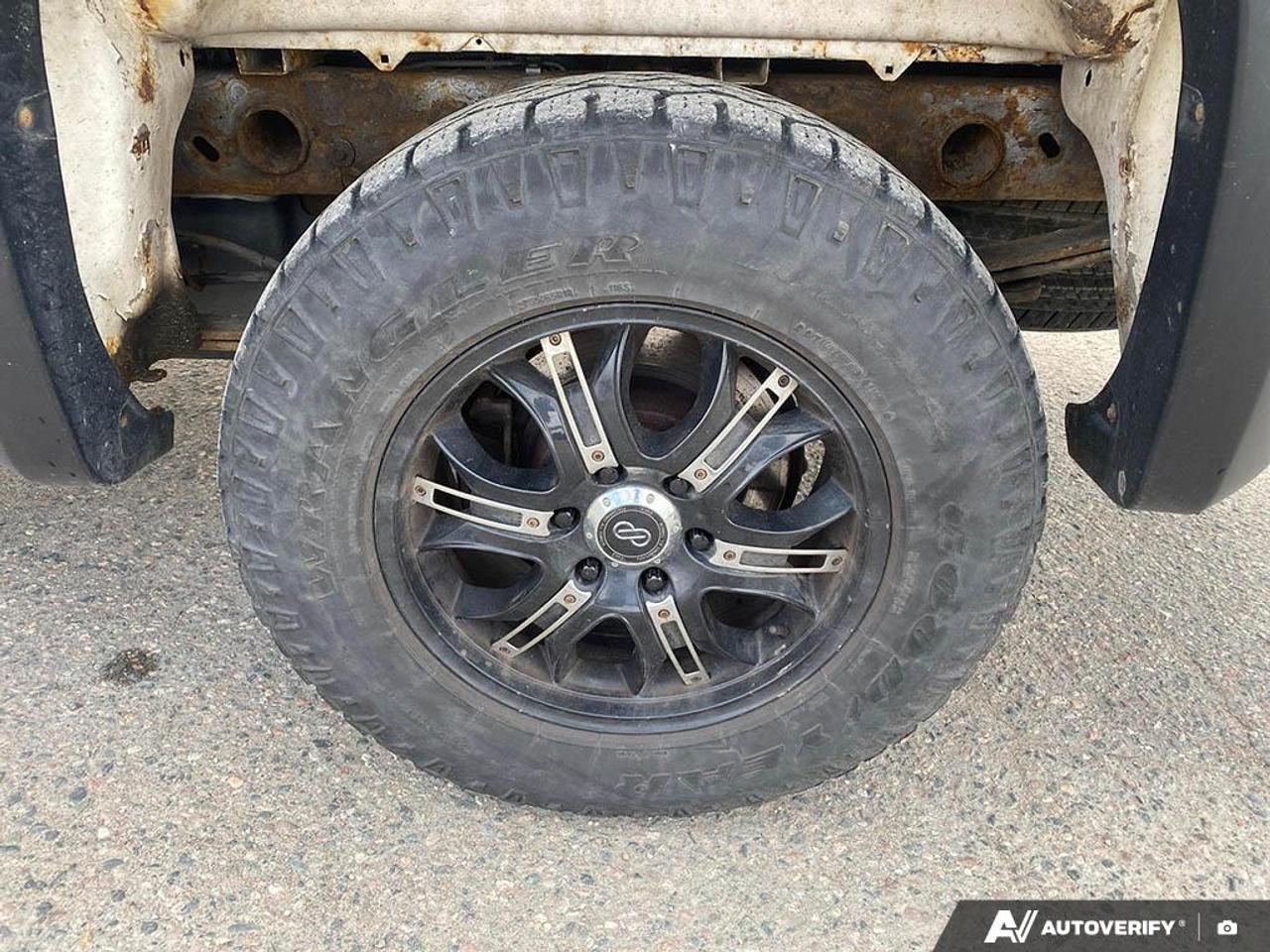 2014 Chevrolet Silverado 1500 1WT AS-TRADED | 4X2 | 4.3L 6-CYL | UTILITY TRUCK CAP Photo