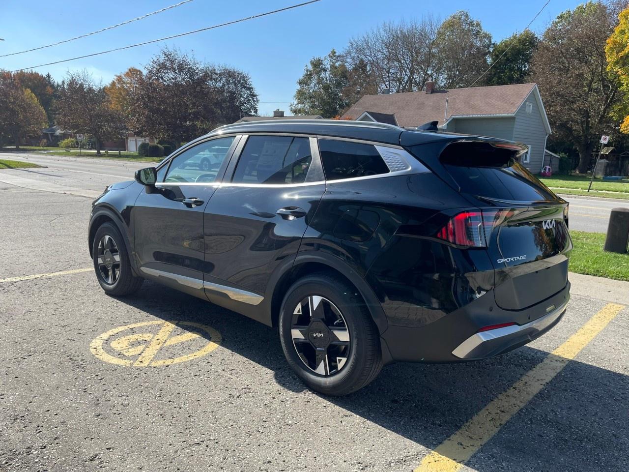 2026 Kia Sportage LX FWD Photo