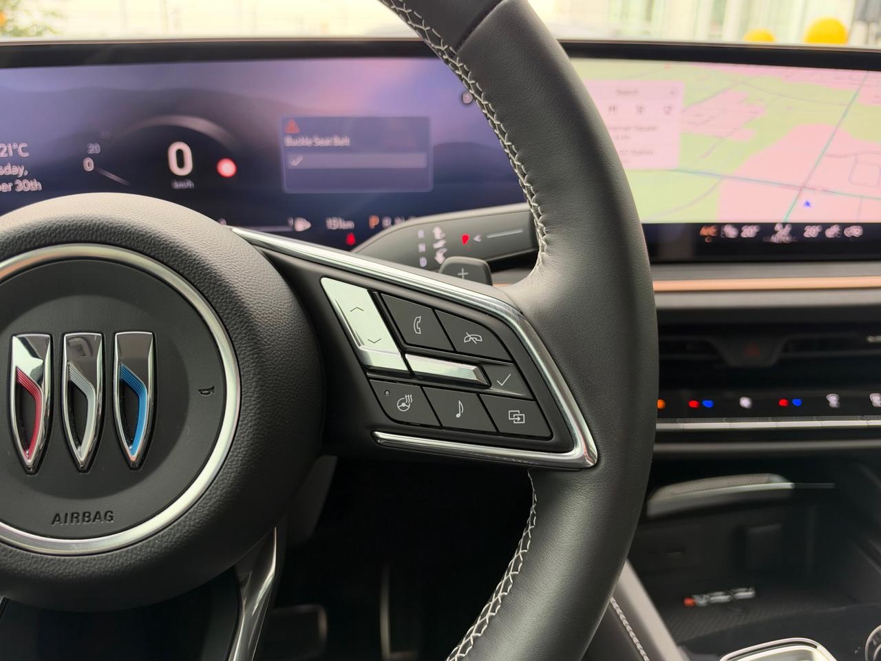 2025 Buick Envision Sport Touring ONE OWNER-LEATHER+SUNROOF+MORE! Photo